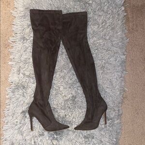 PRE-LOVED✨⭐️✨Gray Over the Knee boots